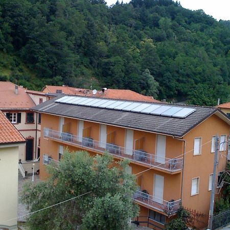 Albergo Amici Varese Ligure Exteriör bild