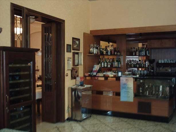 Albergo Amici Varese Ligure Exteriör bild